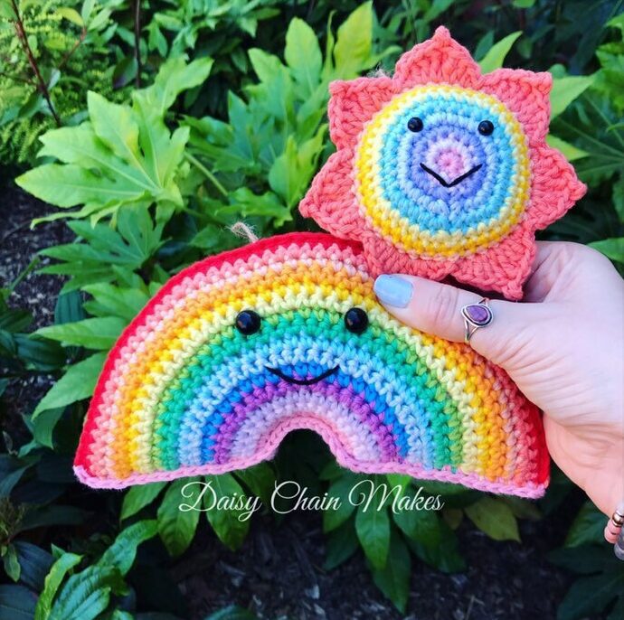 Large crochet rainbow - Image 4