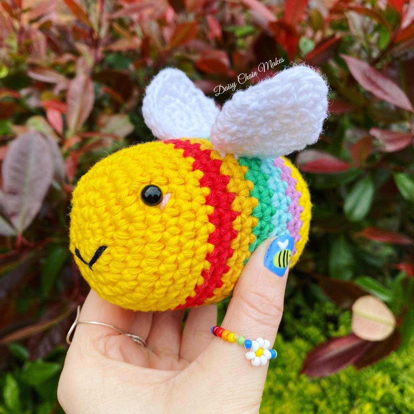 Large chonky bees - Image 3